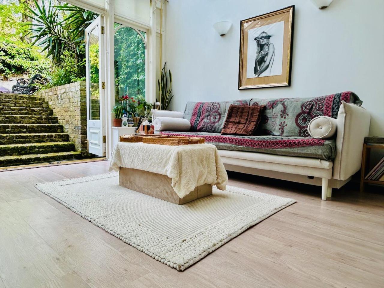 Kensington Secret Gem Apartment London Room photo
