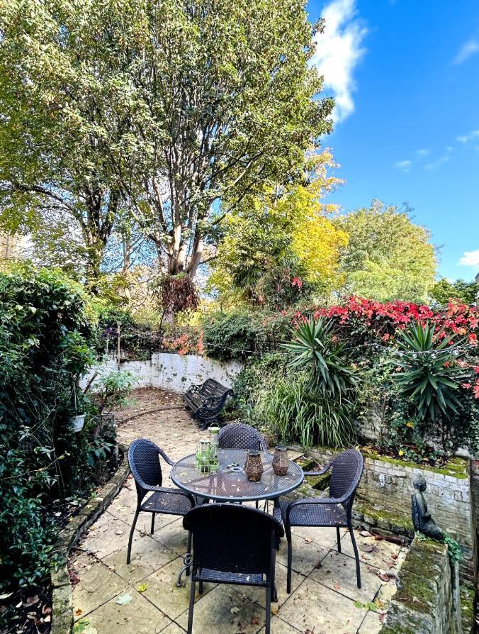 Kensington Secret Gem Apartment London Room photo